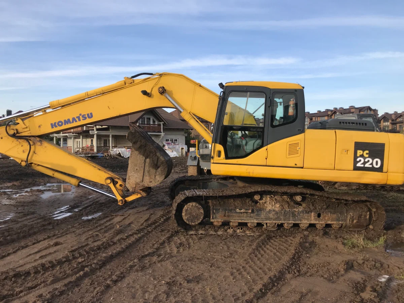 Эффективные фильтры RF для экскаватора KOMATSU PC220-8: качество и надежность в каждом элементе