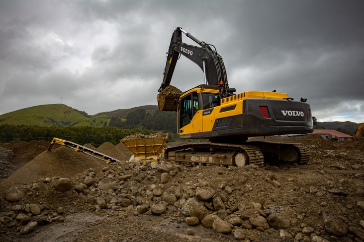 Фильтрующие элементы RF для экскаватора Volvo EC300DL